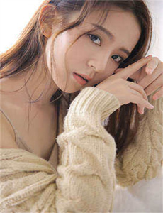 《我同桌摸了我下面摸出水了-宝贝乖女水真多小芳全集》
