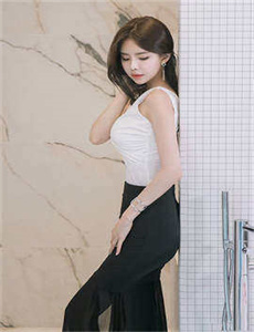 《中国一级特黄剌激爽毛片-飞机上的性服务2》