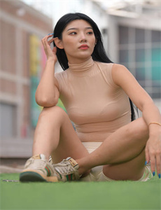 《h嗯啊 玉足稚嫩奶娃脚乱女-女被艹》